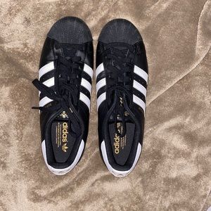 Adidas superstar